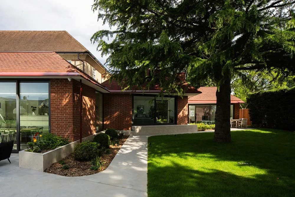 Garden Lodge, Harpenden, AL5 — In the sun