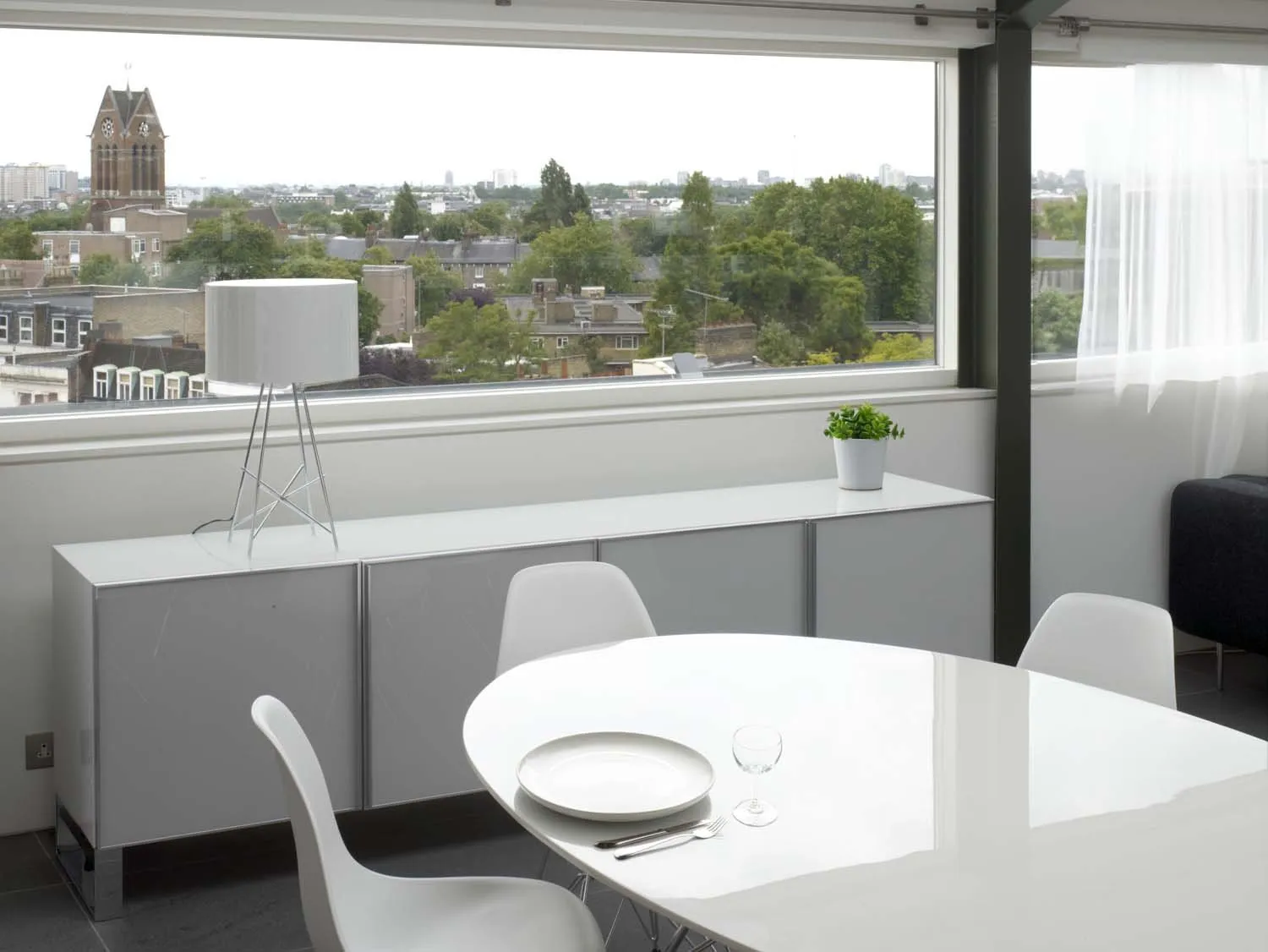 Sky House, Camden, NW1 — Dining and view outside